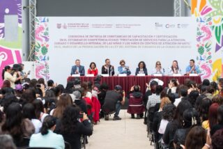 Certifican competencias de personas dedicadas al cuidado y desarrollo infantil en CDMX